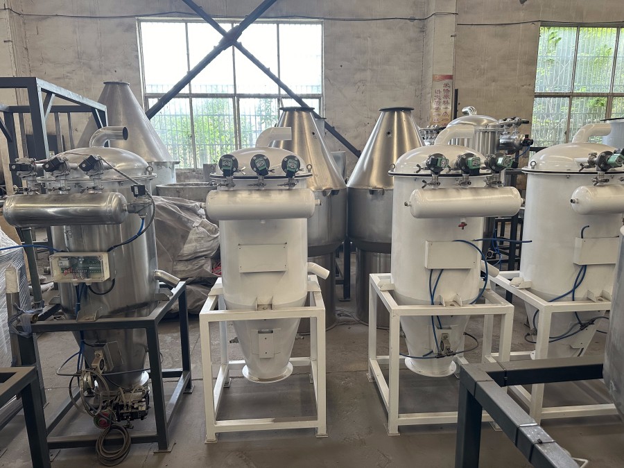 自动真空吸料机